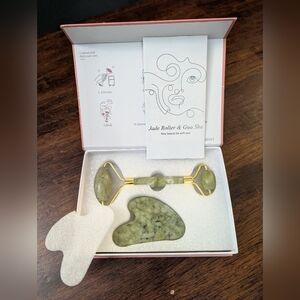 Baimie Green Jade Roller and Gua Sha Set NIP